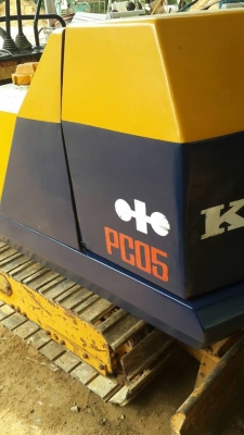 ขายรถ ยี่ห้อ KOMATSU รุ่น PC05 ขายรถ ยี่ห้อ KOMATSU รุ่น PC05