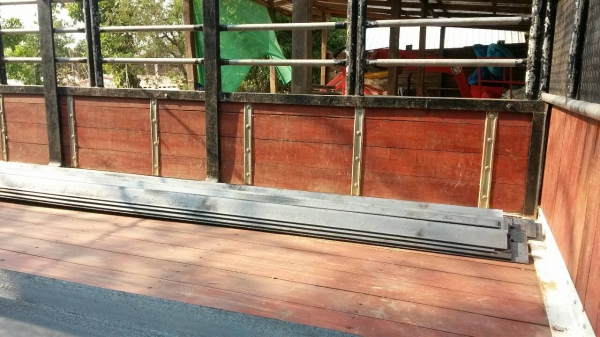 หกล้อ อีซูชุ FRR190ปี57แอร์เย็นๆ ช่วงยาว6.50ม สภาพดีสวยจัดบางเดิมทั้งคันใช้งานน้อยวิ่งแค่15,700กม ทะเบียนพร้อมโอน หกล้อ อีซูชุ FRR190ปี57แอร์เย็นๆ ช่วงยาว6.50ม สภาพดีสวยจัดบางเดิมทั้งคันใช้งานน้อยวิ่งแค่15,700กม ทะเบียนพร้อมโอน