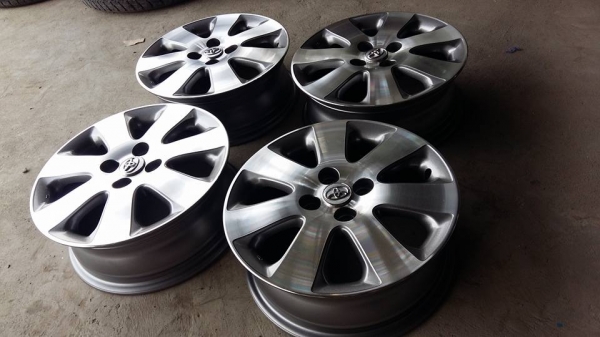 ขายล้อแม็ก vios gen1 mc 15" สนใจติดต่อ ตาเล็ก ล้อและยาง 081-3747940
