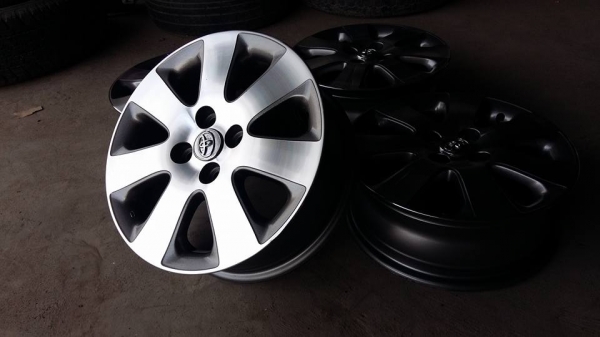 ขายล้อแม็ก vios gen1 mc 15" สนใจติดต่อ ตาเล็ก ล้อและยาง 081-3747940