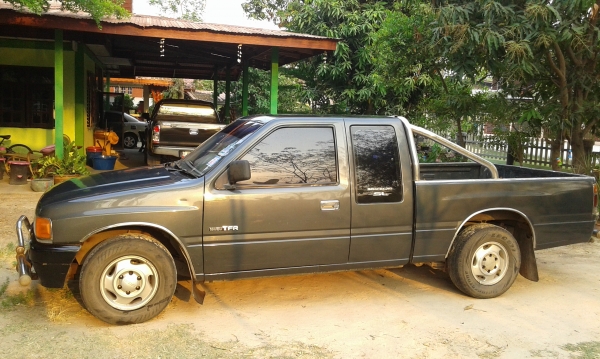 ขายรถอิซูสุ TFR มังกรทอง  ปี 93  สภาพอีพร้อมใช้ พวงมาลัยพาวเวอร์ เอกสารพร้อมโอน