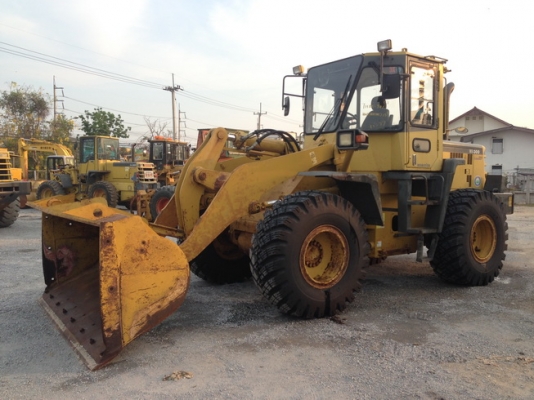 ขายด่วน !! KOMATSU WA300-3E นำเข้าจากญี่ปุ่น สวยมากๆ