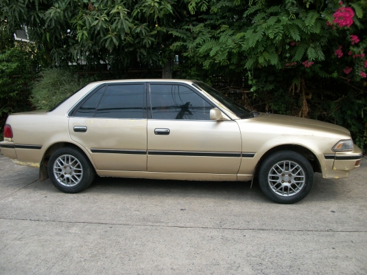 ขายถูก โตโยต้า แป๊ะยิ้ม รถปี92 เครื่่อง 1600 cc GL ลดราคาเป็น 31000 นะครับ