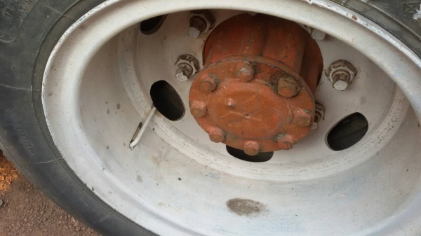 ขายด่วน10ล้อหัวยาวเทเลอร์เครื่องEH เกียร์HO 6เกียร์เดินหน้าพาวเวอร์จิ๊ฟฟี่สโลว์อินเตอร์3ช่วงล่างใหญ่ฟูโซ่แปลงเป็นลูกหมากร้อยแล้วเครื่องสวยทะเบียนม.79