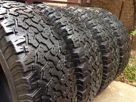 ยาง All BF Goodrich 265 75 16 ดอกสวย ไม่มีปะ พร้อมใช้งาน ราคาไม่แพง