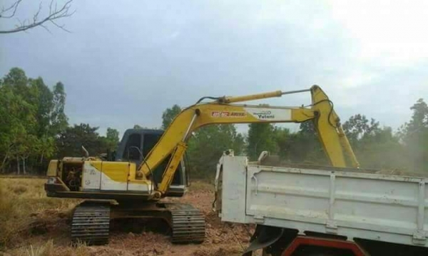 ขายรถแบคโค SK120-3 มาร์คที ช่วงล่างดี บูมอาร์มดี โซ่ดี เอกสารใบอินวอร์ย สนใจโทร 090-8588220คุณนะ 093-3258446คุณบิว หรือเข้าดูสินค้าอื่นๆได้ที่ www.truck.in.th/498 หรือเพจFacebook ณรงค์ ซื้อขายรถมือสอง (เว็บไซต์ส่วนตัว) หรือFacebook คุณนะ รถบรรทุก