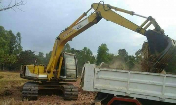 ขายรถแบคโค SK120-3 มาร์คที ช่วงล่างดี บูมอาร์มดี โซ่ดี เอกสารใบอินวอร์ย สนใจโทร 090-8588220คุณนะ 093-3258446คุณบิว หรือเข้าดูสินค้าอื่นๆได้ที่ www.truck.in.th/498 หรือเพจFacebook ณรงค์ ซื้อขายรถมือสอง (เว็บไซต์ส่วนตัว) หรือFacebook คุณนะ รถบรรทุก