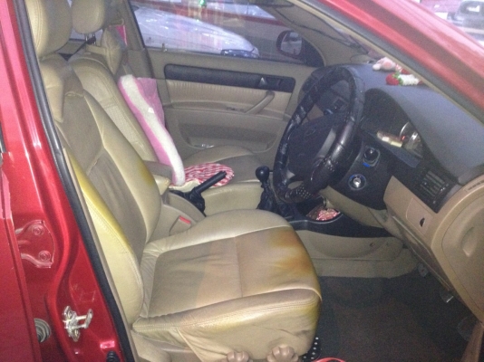 ขายถูกกกกกกจ้า CHEVPROLET OPTRA 2004สีแดง เกียร์ธรรมดา ยางใหม่4เส้น พร้อมประกันภัยชั้น1หมดเดือนตุลาคมคะ  รถสภาพพร้อมใช้งาน