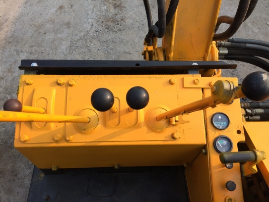 รถแบคโฮkomatsu pc40-1 เก่าญี่ปุ่น รถแบคโฮkomatsu pc40-1 เก่าญี่ปุ่น