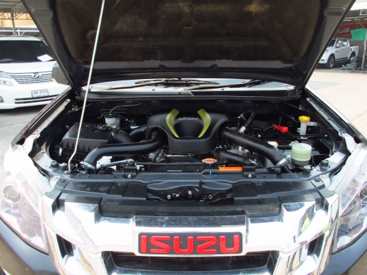 ISUZU DMAX HILANDER 2.5 Z ปี 2015 สภาพป้ายแดง