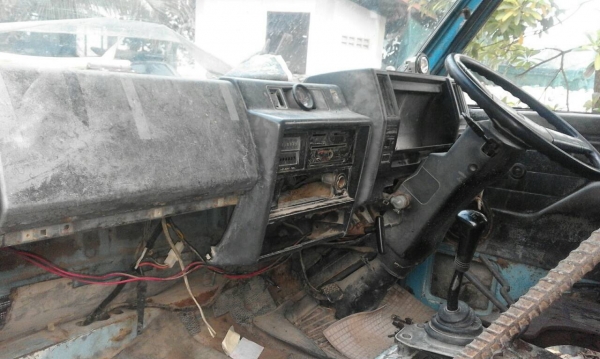 ขาย ISUZU ดั้ม 3คิว ปี23 เครื่อง 110แรง4BD1  081 884 4537