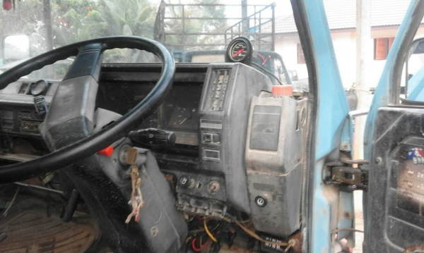 ขาย ISUZU ดั้ม 3คิว ปี23 เครื่อง 110แรง4BD1  081 884 4537