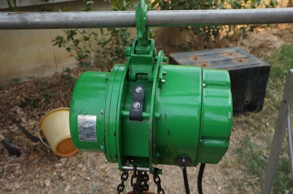 รอกไฟฟ้า speed 1 ตัน 220v