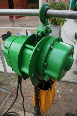 รอกไฟฟ้า speed 1 ตัน 220v