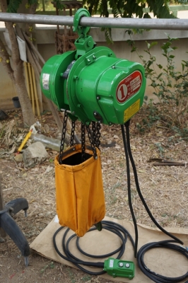 รอกไฟฟ้า speed 1 ตัน 220v