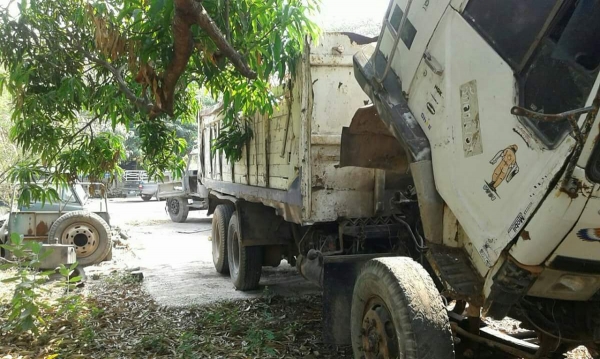 ขายรถ10ล้อ ดั้ม2เพลา FN527M-A ไม่มีเครื่อง เอกสารพร้อมโอน สนใจโทร 090-8588220คุณนะ 093-3258446คุณบิว หรือเข้าดูสินค้าอื่นๆได้ที่ www.truck.in.th/498 หรือเพจFacebook ณรงค์ ซื้อขายรถมือสอง (เว็บไซต์ส่วนตัว) หรือFacebook คุณนะ รถบรรทุก