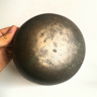 ขันลงหินโบราณ ทองเหลืองหนาๆ สภาพไม่เคยผ่านการขัดใดๆ ปิ้งๆ