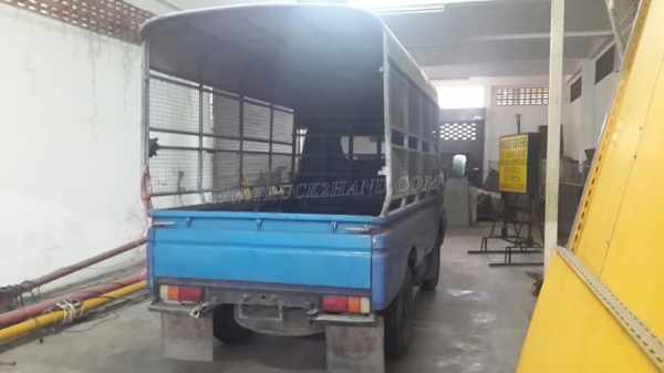 รถบรรทุก 4 ล้อ ISUZU รุ่น TLD24 ขนาด 85 แรงม้า