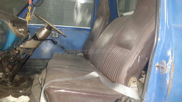 รถบรรทุก 4 ล้อ ISUZU รุ่น TLD24 ขนาด 85 แรงม้า