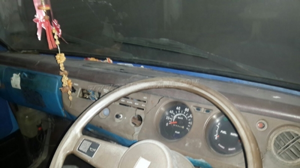 รถบรรทุก 4 ล้อ ISUZU รุ่น TLD24 ขนาด 85 แรงม้า