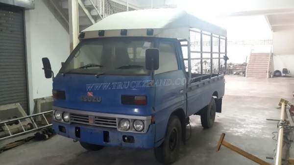 รถบรรทุก 4 ล้อ ISUZU รุ่น TLD24 ขนาด 85 แรงม้า