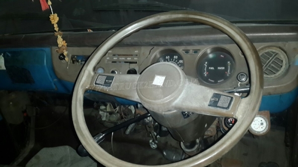 รถบรรทุก 4 ล้อ ISUZU รุ่น TLD24 ขนาด 85 แรงม้า