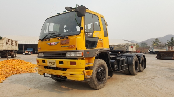 ขาย 10ล้อหัวลาก HINO FM2KF ผ่านการใช้งานไม่หนัก ประวัติดี เครื่องแน่น สภาพสวยพร้อมใช้  โทร 081-8566685