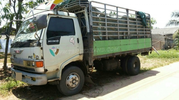 รถบรรทุก 6 ล้อ HINO FC ปีจดทะเบียน 2537  120 แรงม้า