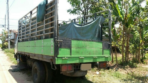 รถบรรทุก 6 ล้อ HINO FC ปีจดทะเบียน 2537  120 แรงม้า