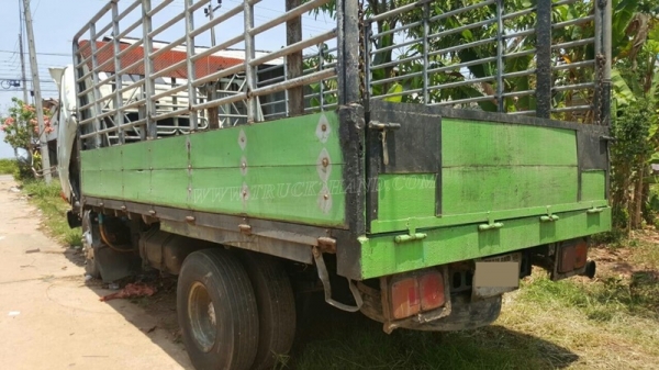 รถบรรทุก 6 ล้อ HINO FC ปีจดทะเบียน 2537  120 แรงม้า
