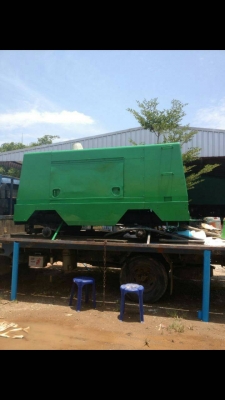 เครื่องปั๊มลม ยี่ห้อโคมัตซุ ทำลมได้ 7 - 8 บาร์