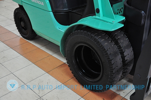 ขายรถโฟล์คลิฟท์มือสอง MITSUBISHI  รุ่น KFD25T  ราคา 375,000 บาท นำเข้าจากประเทศญี่ปุ่น 100\% ไม่เคยใช้งานในประเทศไทย