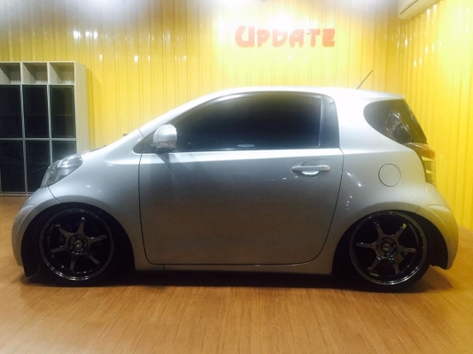 TOYOTA IQ รถการ์ตูน น่ารัก วิ่งน้อย สภาพอย่างงดงาม  สวยมากคะ คันนี้