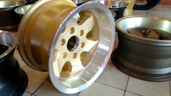 ล้อแม๊กเรโทรออฟลึกราคาถูก ล้อแม๊กเรโทรออฟลึกราคาถูก