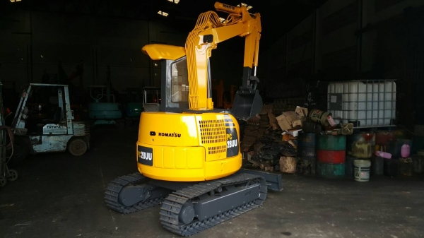 ขาย รถขุด KOMATSU รุ่น PC28UU-2E- มือสองญี่ปุ่น แทรกเหล็ก สลักแน่น ทั้งคัน สวยพร้อมใช้งาน ทำงานไว คล่องตัว มือถือ/LINE ID : 0818753444