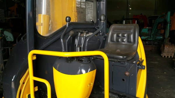 ขาย รถขุด KOMATSU รุ่น PC28UU-2E- มือสองญี่ปุ่น แทรกเหล็ก สลักแน่น ทั้งคัน สวยพร้อมใช้งาน ทำงานไว คล่องตัว มือถือ/LINE ID : 0818753444