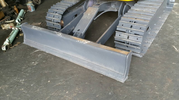 ขาย รถขุด KOMATSU รุ่น PC28UU-2E- มือสองญี่ปุ่น แทรกเหล็ก สลักแน่น ทั้งคัน สวยพร้อมใช้งาน ทำงานไว คล่องตัว มือถือ/LINE ID : 0818753444