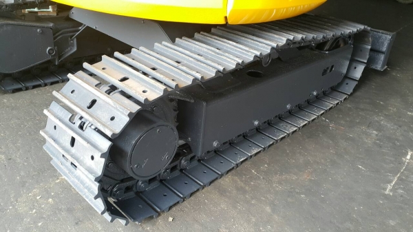 ขาย รถขุด KOMATSU รุ่น PC28UU-2E- มือสองญี่ปุ่น แทรกเหล็ก สลักแน่น ทั้งคัน สวยพร้อมใช้งาน ทำงานไว คล่องตัว มือถือ/LINE ID : 0818753444