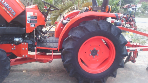 ฝากขายด่วนๆครับคูโบต้า47แรงสภาพใหม่มาก ลดได็ๆต่อมาสิ ฝากขายด่วนๆครับคูโบต้า47แรงสภาพใหม่มาก ลดได็ๆต่อมาสิ