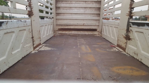 ขาย กระบะล่องสามมิตรไม่ดั้ม