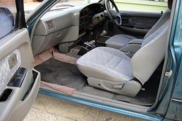 ขาย TOYOTA กระบะแค๊ป 2.8 ดีเซลตัวTOP เพาเวอร์ ซทร.ไฟฟ้า มือแรกไม่เคยทำสีเลย