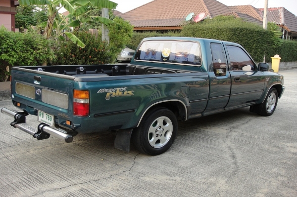 ขาย TOYOTA กระบะแค๊ป 2.8 ดีเซลตัวTOP เพาเวอร์ ซทร.ไฟฟ้า มือแรกไม่เคยทำสีเลย