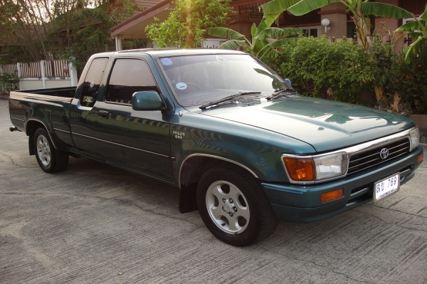 ขาย TOYOTA กระบะแค๊ป 2.8 ดีเซลตัวTOP เพาเวอร์ ซทร.ไฟฟ้า มือแรกไม่เคยทำสีเลย