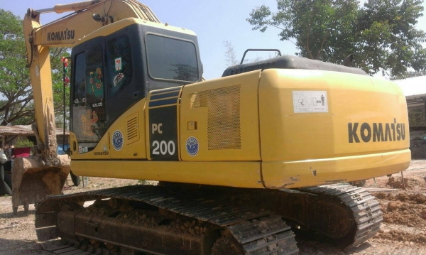 ขาย Komatsu PC200-7 ไมล์ 11,000 สภาพสวยมากคับ