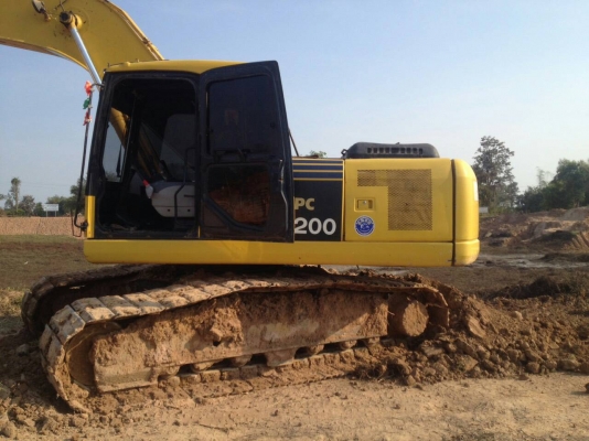 ขาย Komatsu PC200-7 ไมล์ 11,000 สภาพสวยมากคับ