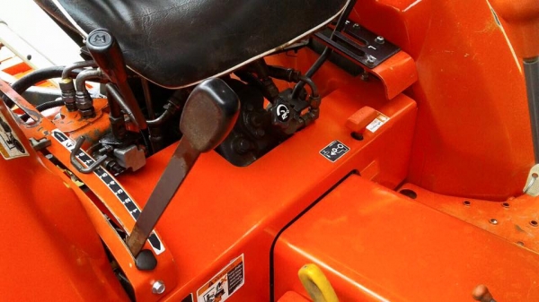 ขายรถไถKubota L3408DI (4WD) พร้อมใบมีดหน้าและเครื่องตัดหญ้าLCS รถสวย พร้อมใช้งาน