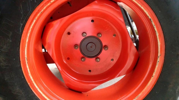 ขายรถไถKubota L3408DI (4WD) พร้อมใบมีดหน้าและเครื่องตัดหญ้าLCS รถสวย พร้อมใช้งาน
