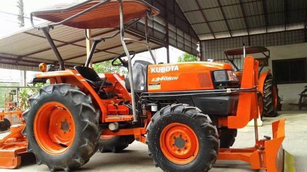 ขายรถไถKubota L3408DI (4WD) พร้อมใบมีดหน้าและเครื่องตัดหญ้าLCS รถสวย พร้อมใช้งาน
