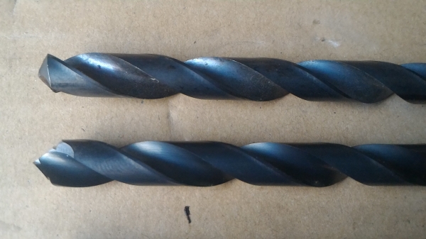 จัดเป็นชุด ดอกสว่านอย่างดียี่ห้อ  NACHA มือสองใช้น้อยจากญี่ปุ่นสภาพสวย  มี 6 ดอก  9.9 , 9.5 , 5.1 , 4.1 , 5 มม.