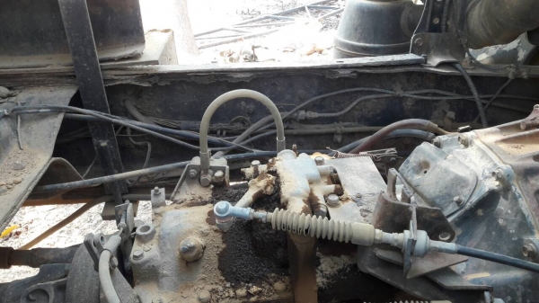 Hino FE 17-3  ห้างเดิมๆ พวงมาลัย  power  เบรคลมดูด  แอร์เย็นฉ่ำ พร้อมใช้  ทะเบียน ขาด 2 ปี พร้อมโอน  เครื่อง 168 แรง